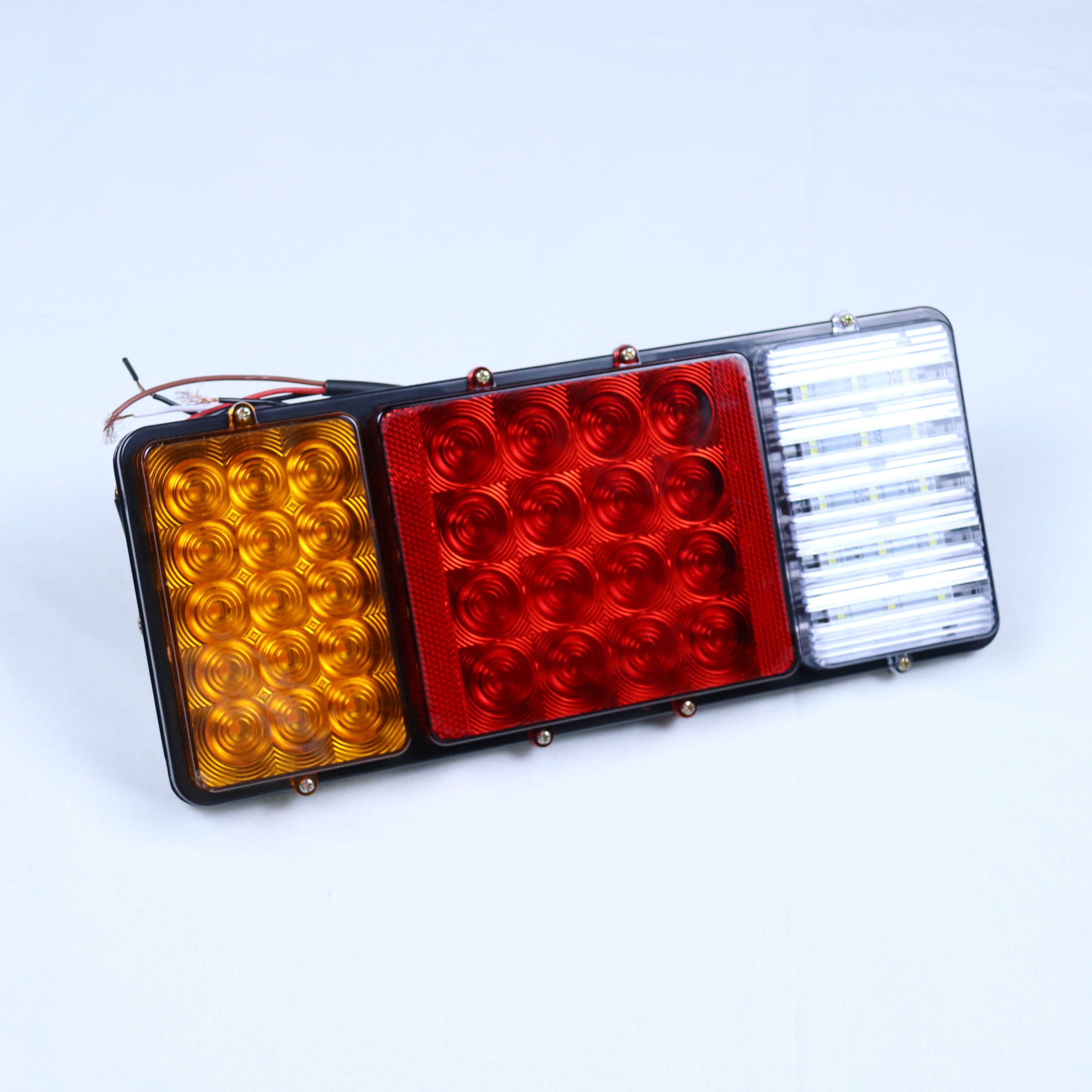 Truck Tail Light For ISUZU NHR/NKR/NPR