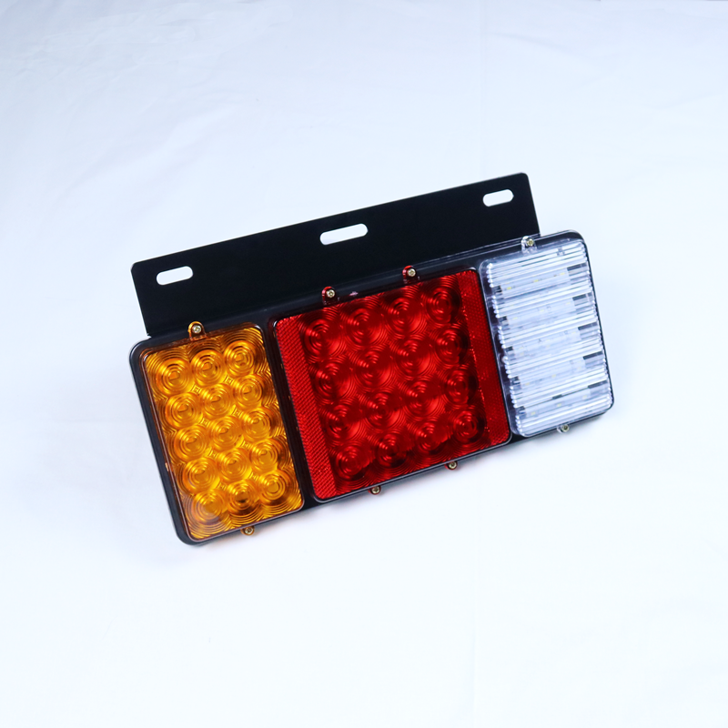 Truck Tail Light For ISUZU NHR/NKR/NPR